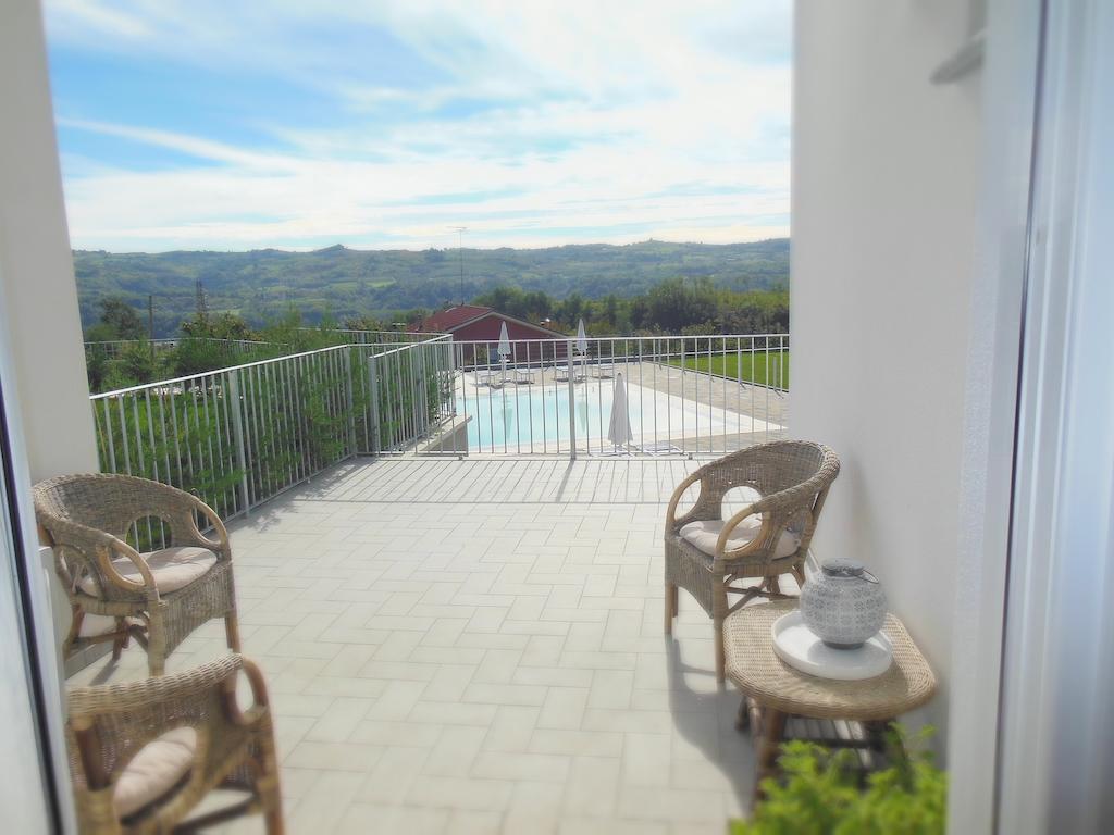 Carrù I Perticali Bed & Breakfast エクステリア 写真